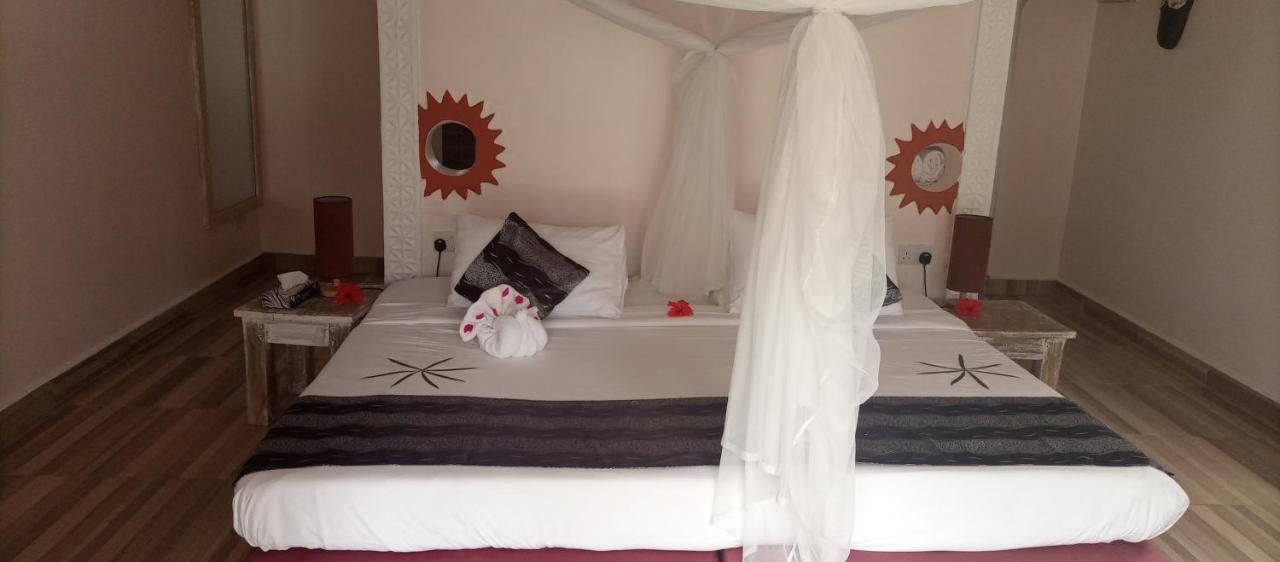 Eleven Pearl Boutique Hotel & Spa Diani Beach Luaran gambar