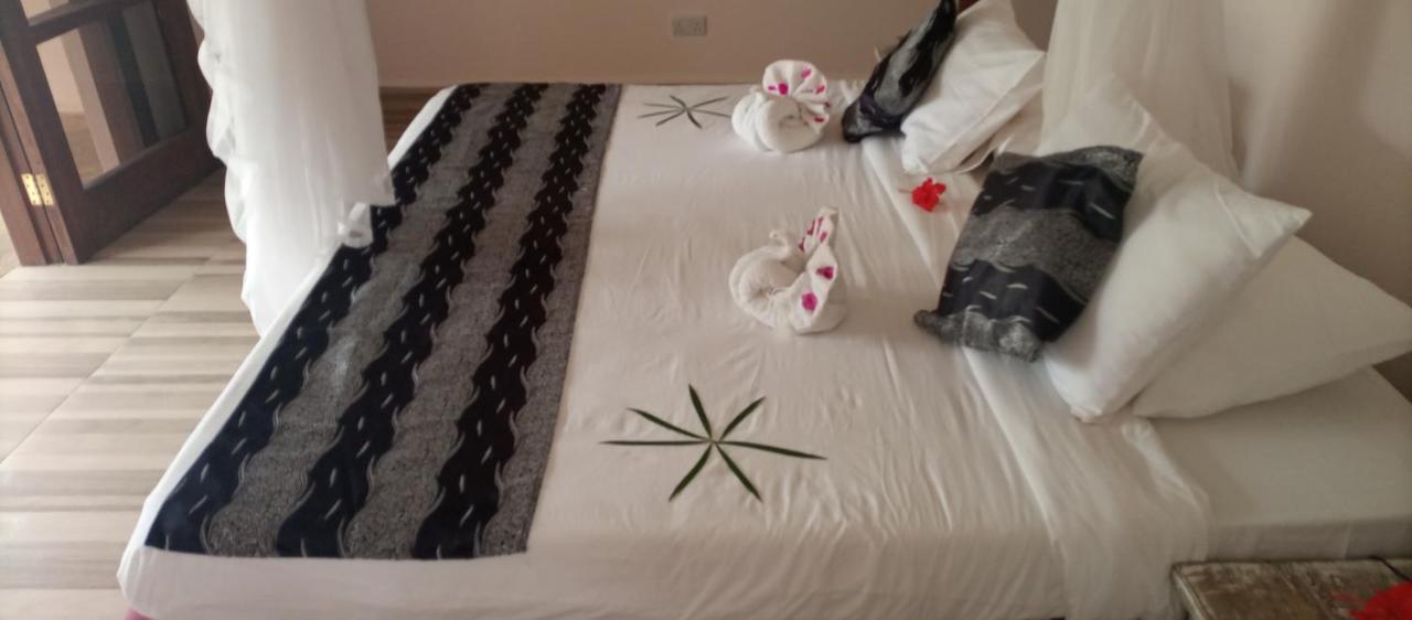 Eleven Pearl Boutique Hotel & Spa Diani Beach Luaran gambar