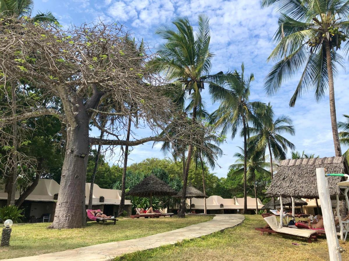 Eleven Pearl Boutique Hotel & Spa Diani Beach Luaran gambar