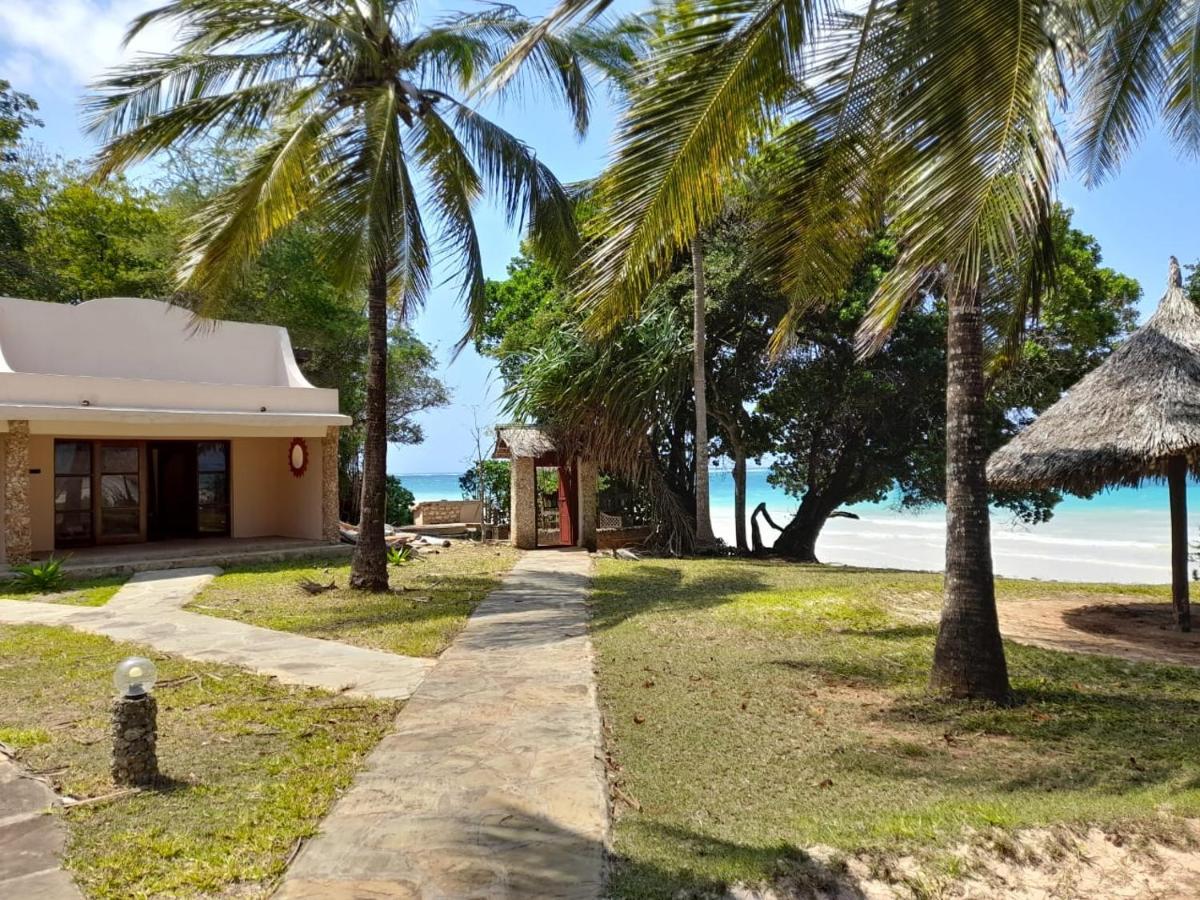 Eleven Pearl Boutique Hotel & Spa Diani Beach Luaran gambar