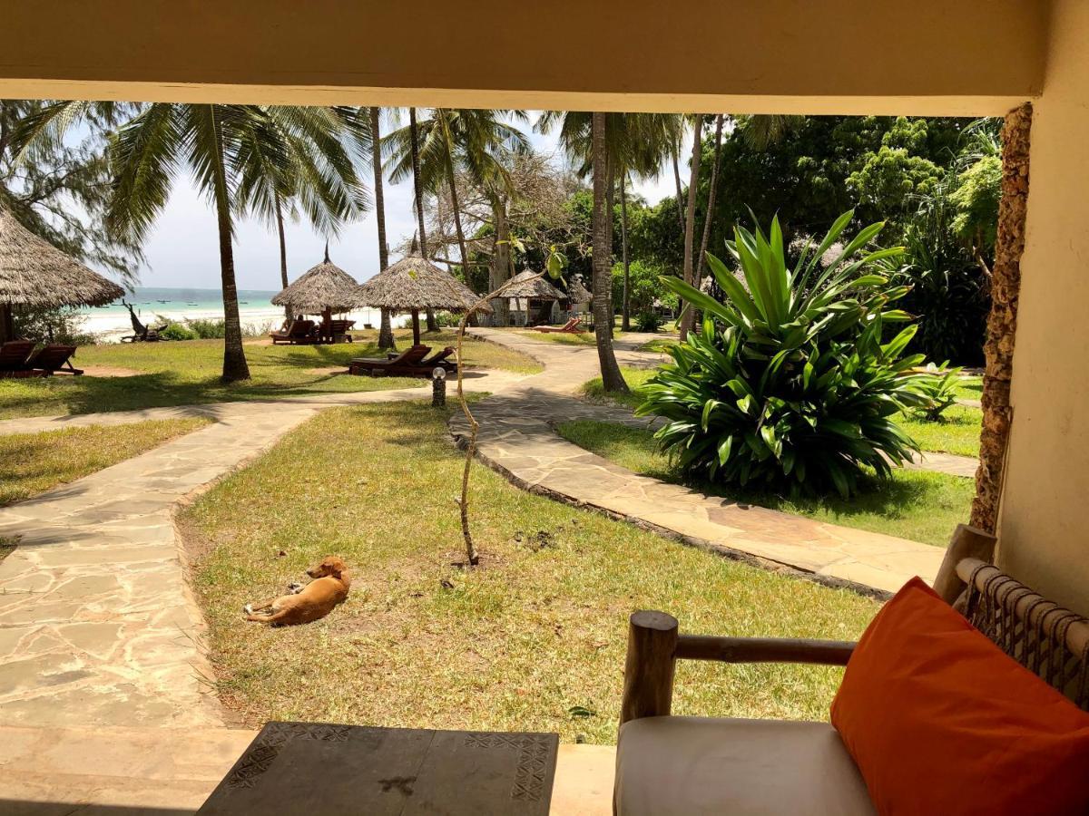 Eleven Pearl Boutique Hotel & Spa Diani Beach Luaran gambar