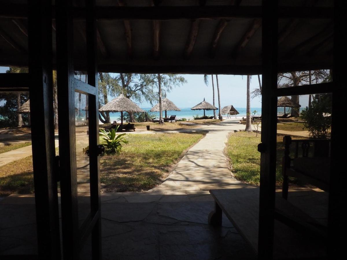 Eleven Pearl Boutique Hotel & Spa Diani Beach Luaran gambar