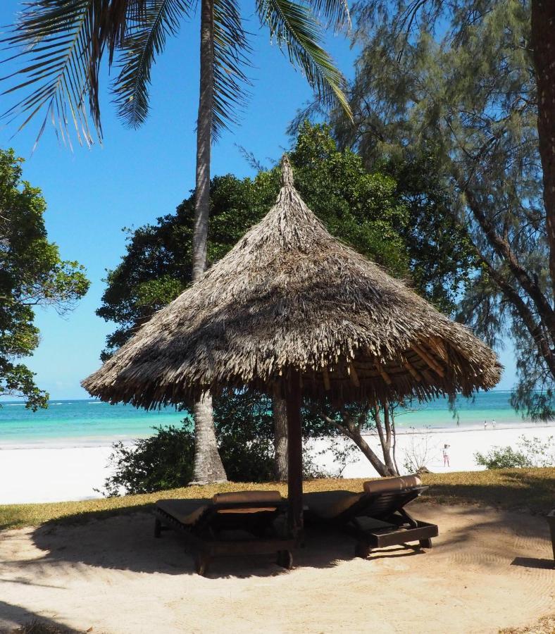 Eleven Pearl Boutique Hotel & Spa Diani Beach Luaran gambar